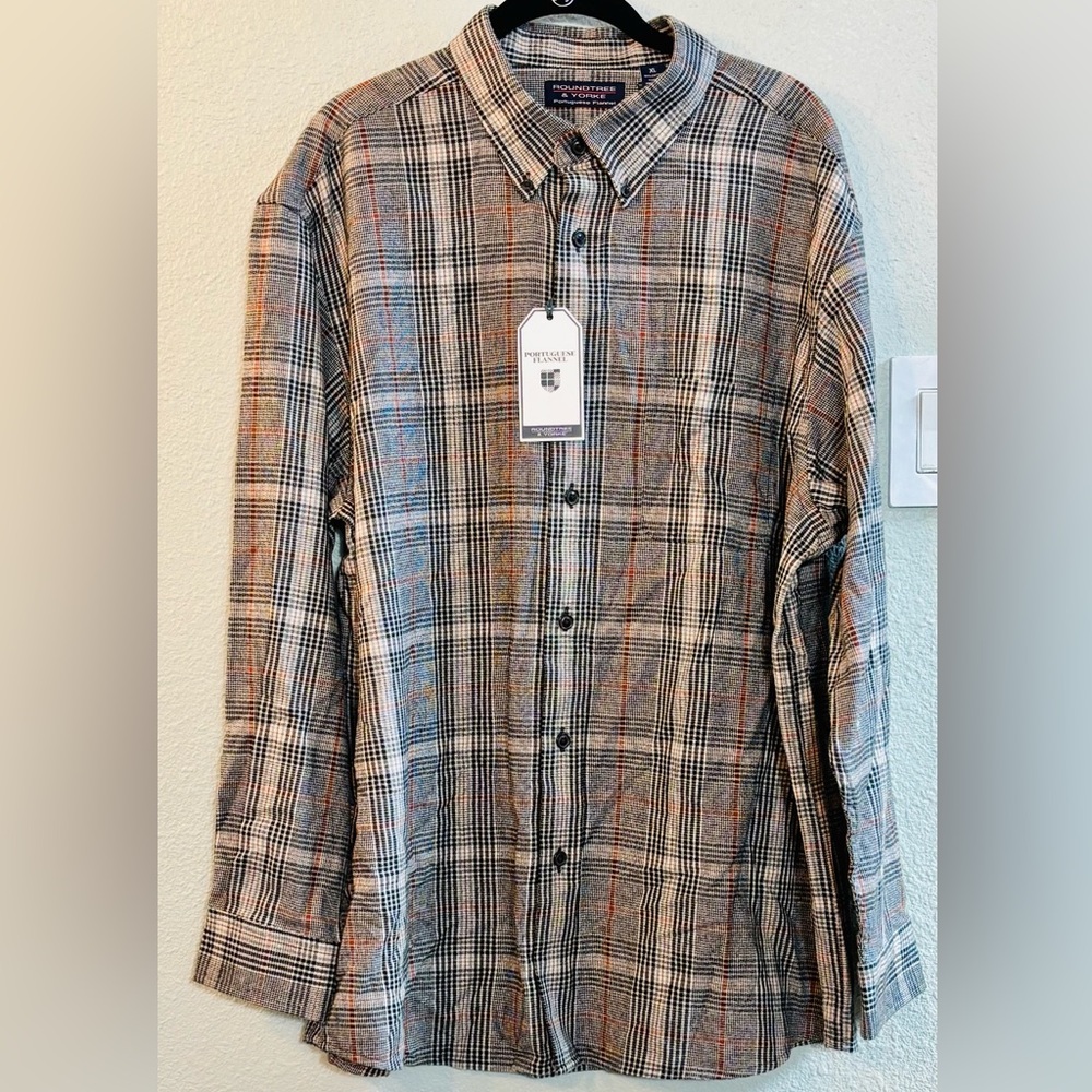 Roundtree & Yorke Plaid Portuguese Flannel Shirt
XL